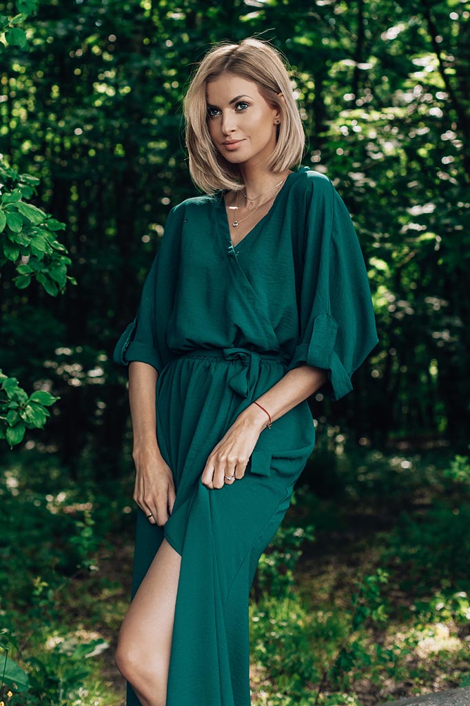 Long dress with a tie Emerald Dream