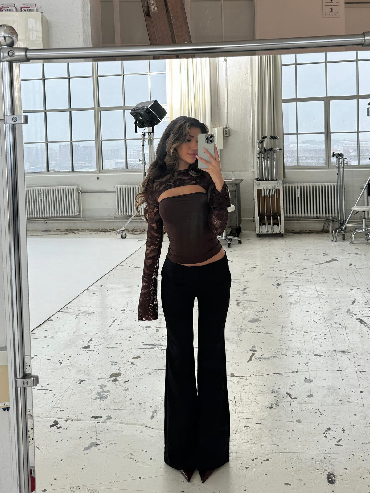TALL Livia spodnie z niskim stanem – Czarne