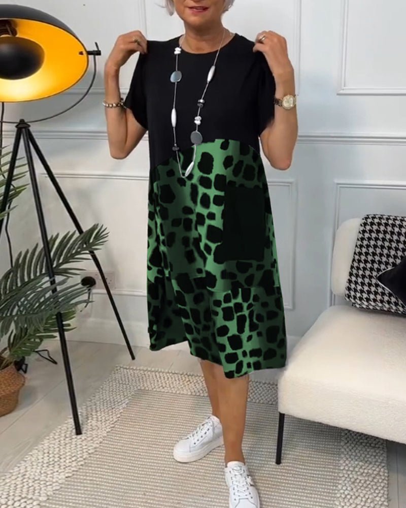 Marta Sukienka Midi z Kontrastowym Nadrukiem