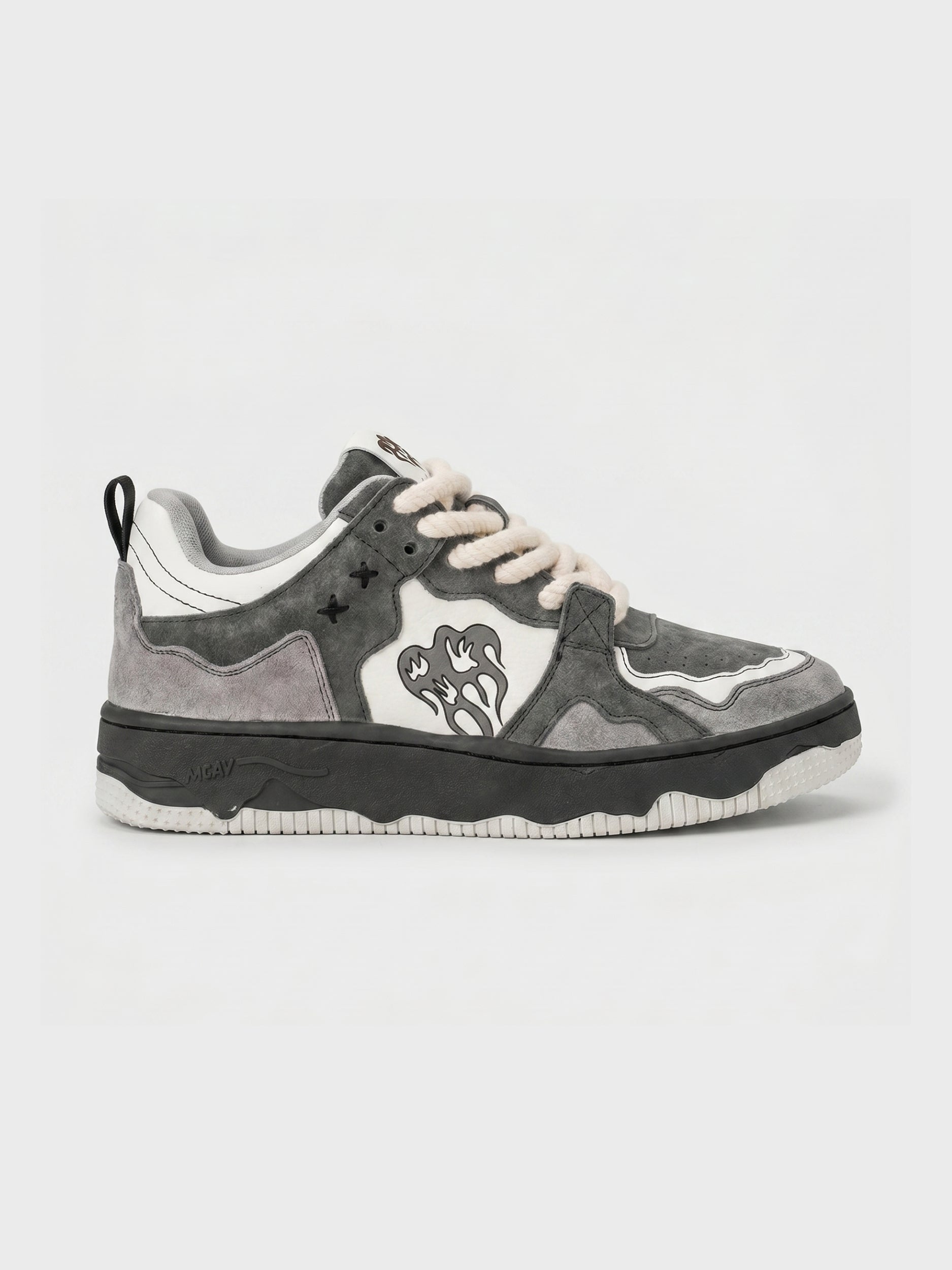 Sneakersy Retro w Serca