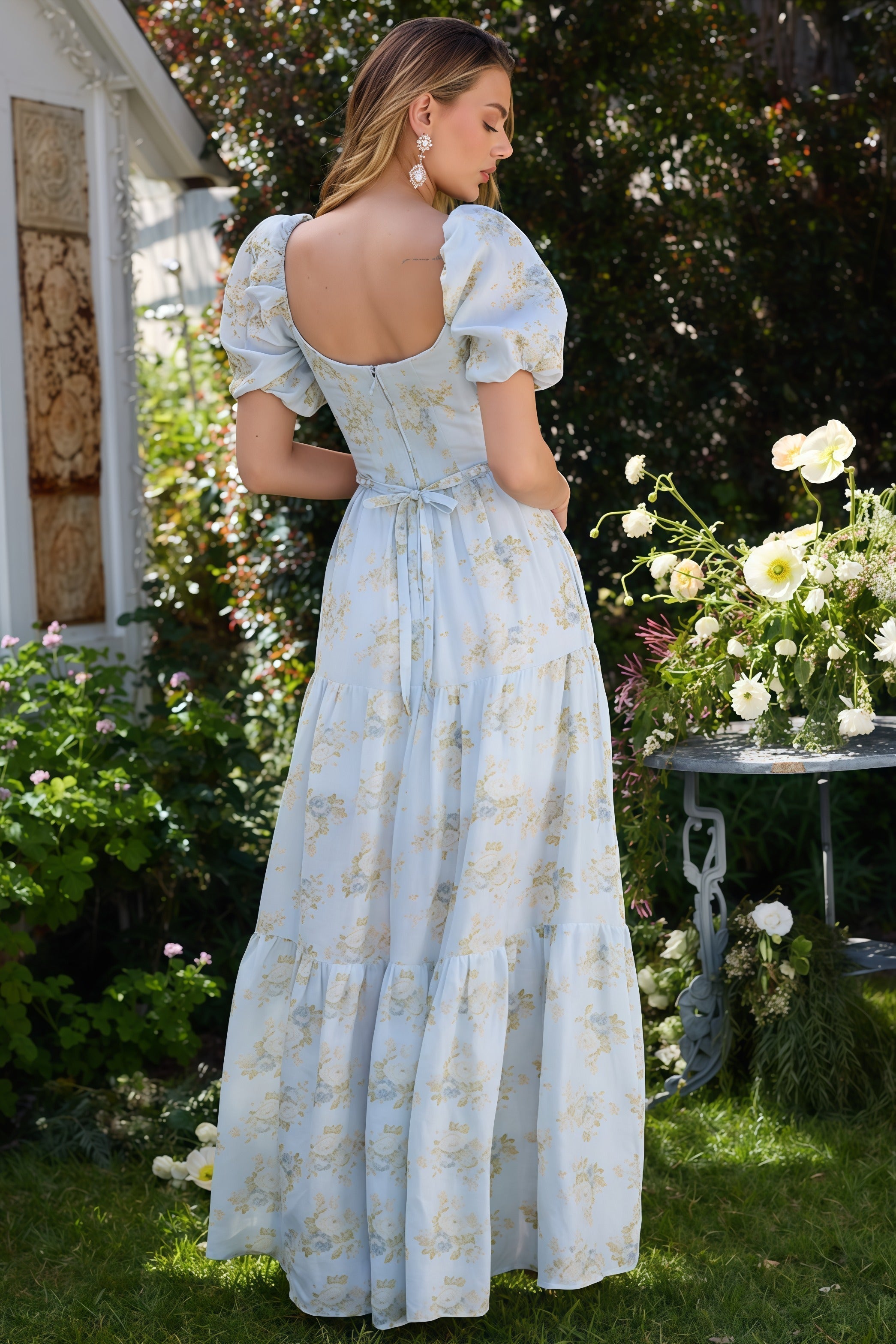 Lilianna | Elegancka Zwiewna Sukienka