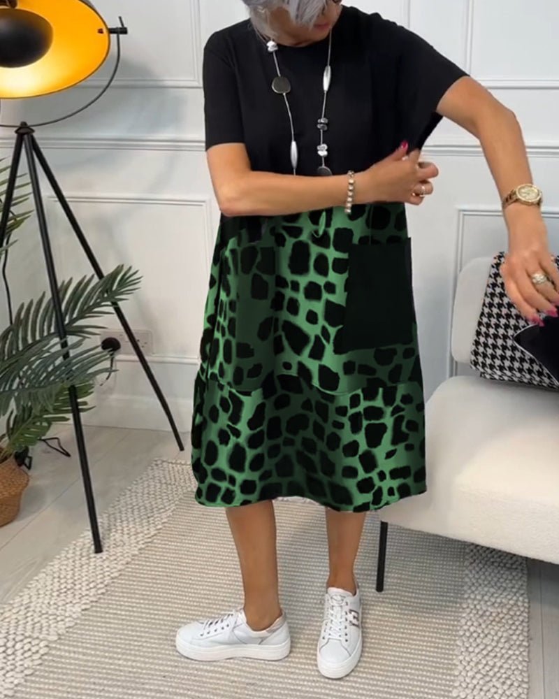 Marta Sukienka Midi z Kontrastowym Nadrukiem