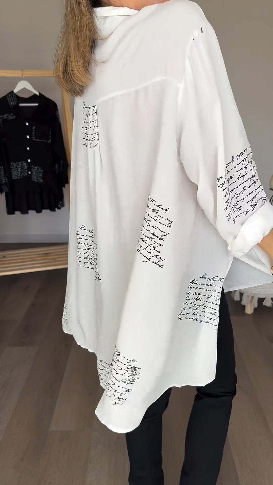 Sabina Luźna Koszula z Napisem