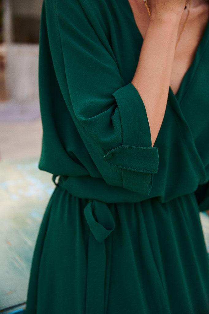 Long dress with a tie Emerald Dream