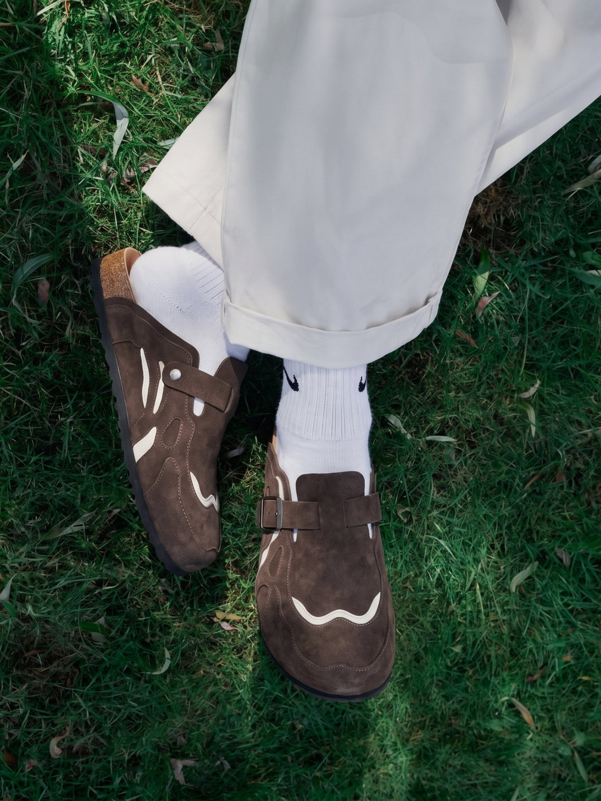 Faliste chodaki -DCRB Wavey Clogs - Mocha