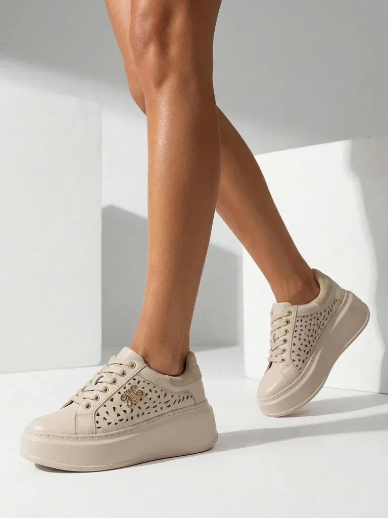 Beżowe Sneakersy z Ażurowym Panelem