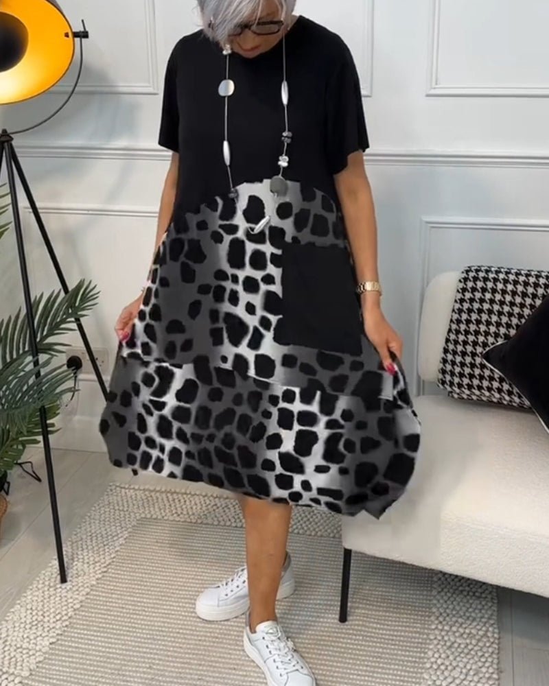 Marta Sukienka Midi z Kontrastowym Nadrukiem