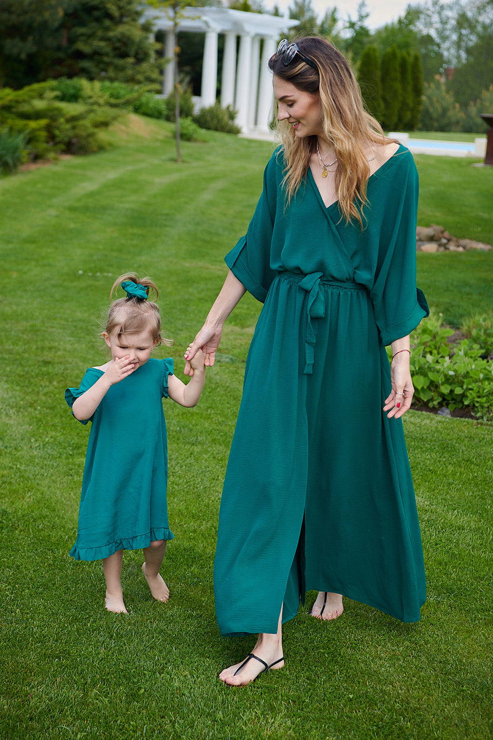 Long dress with a tie Emerald Dream