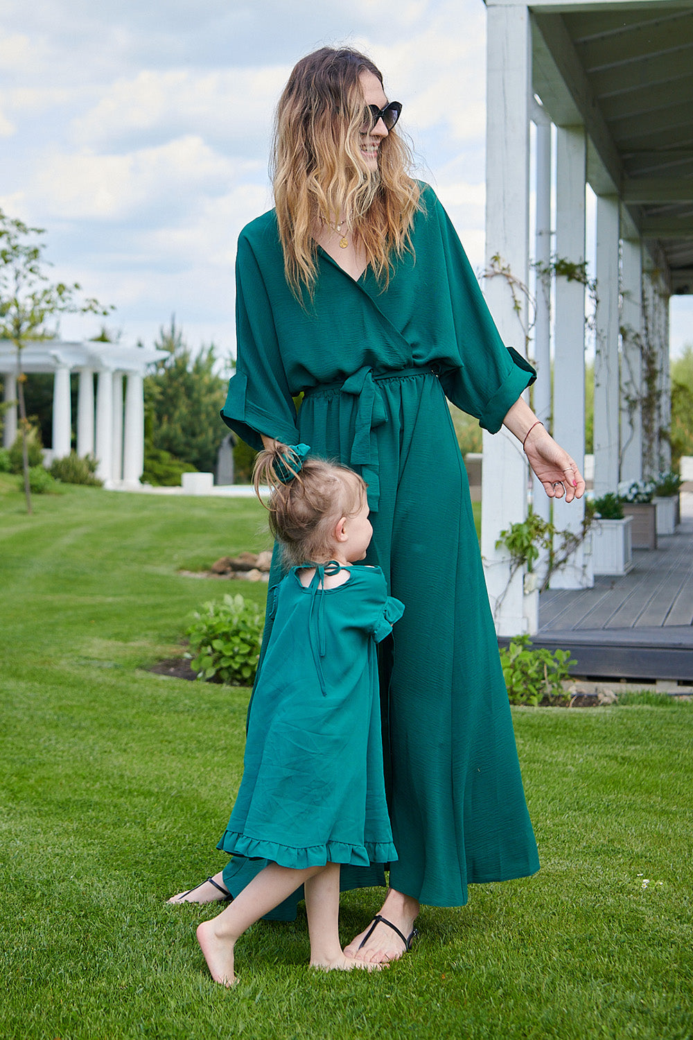 Long dress with a tie Emerald Dream