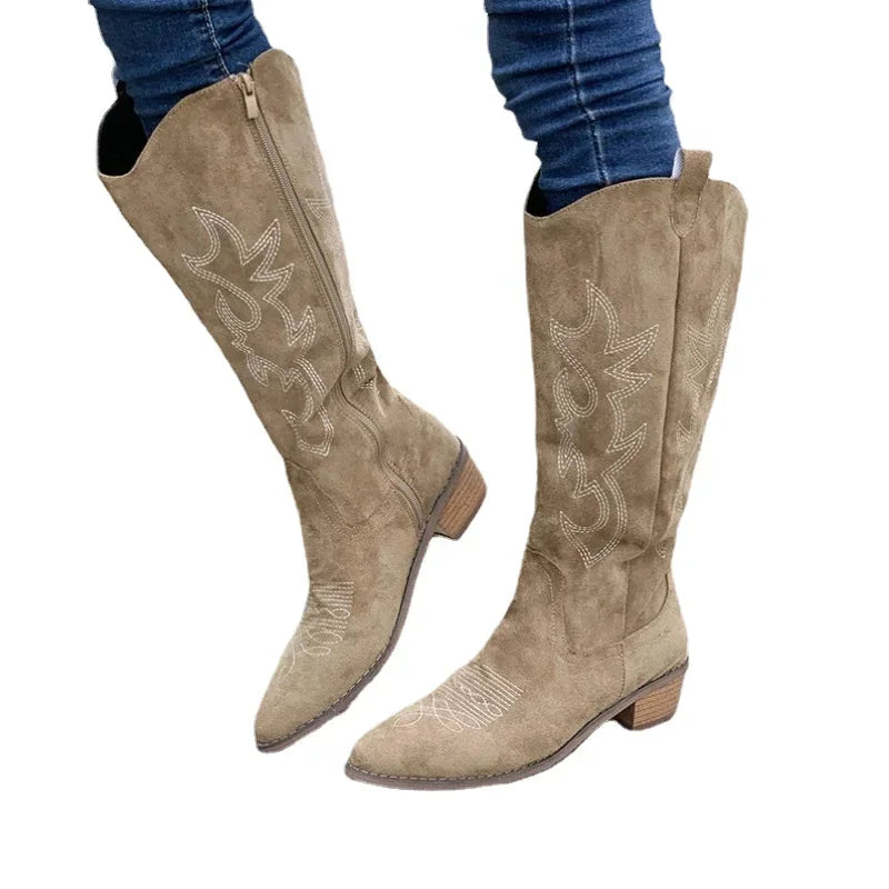 Kasia – Stylish cowboy boots for autumn