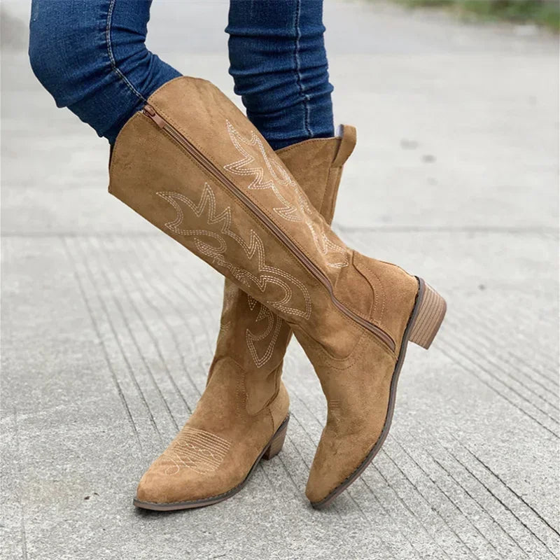 Kasia – Stylish cowboy boots for autumn