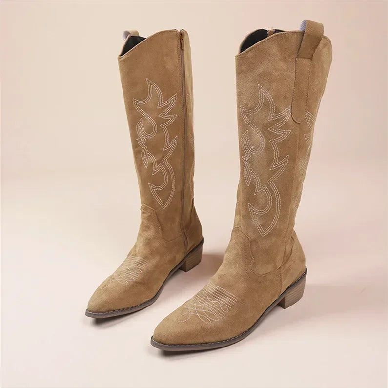 Kasia – Stylish cowboy boots for autumn